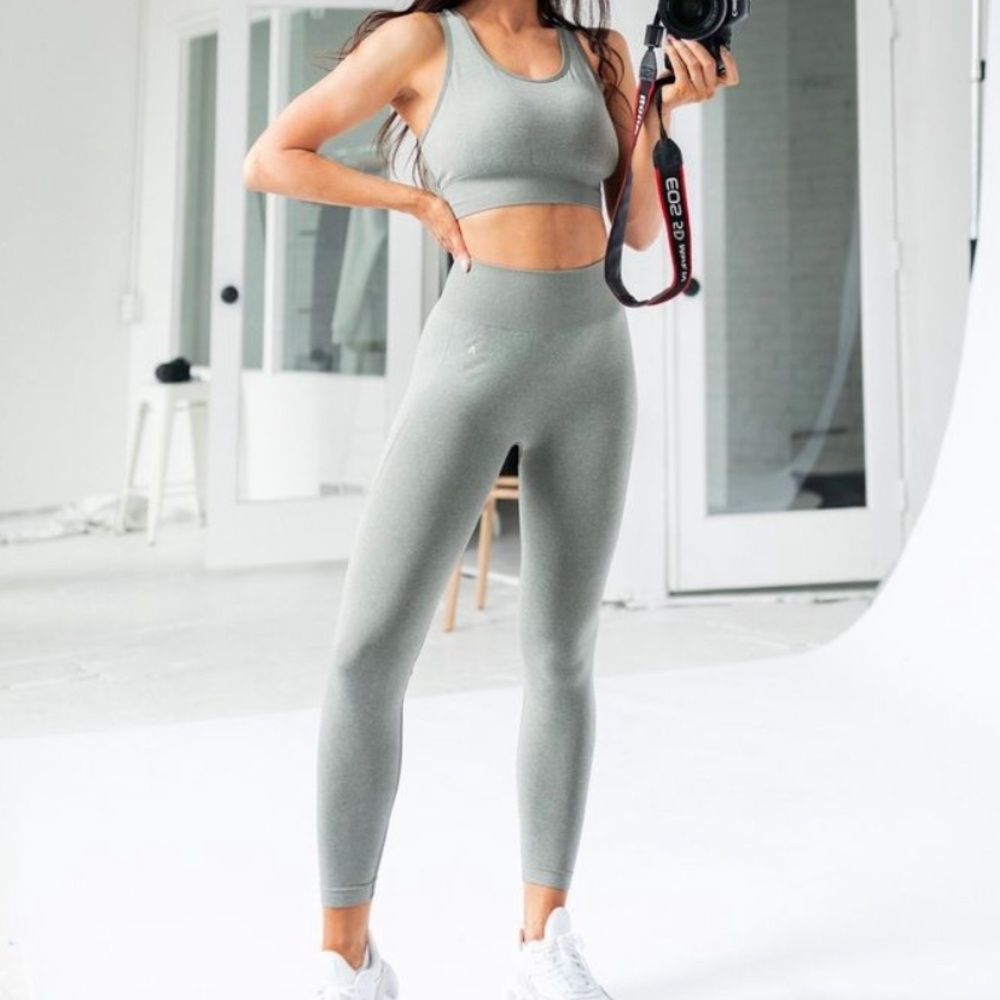 NWOT ACTA Green Seamless Leggings - Small